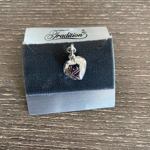 FREE WITH PURCHASE - Tradition Heart Locket - NWT - 1 cm